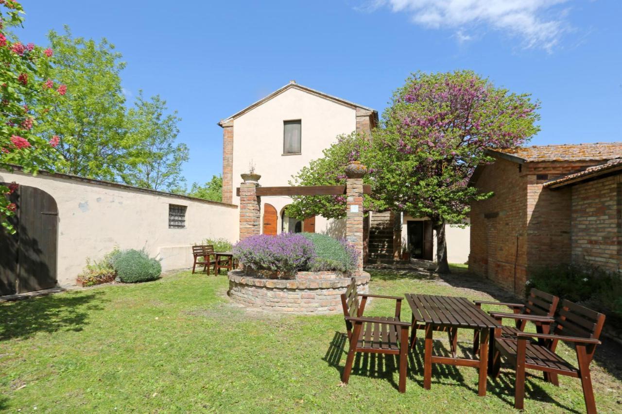 Agriturismo Macciangrosso Casale Piccolomini Chiusi Eksteriør bilde